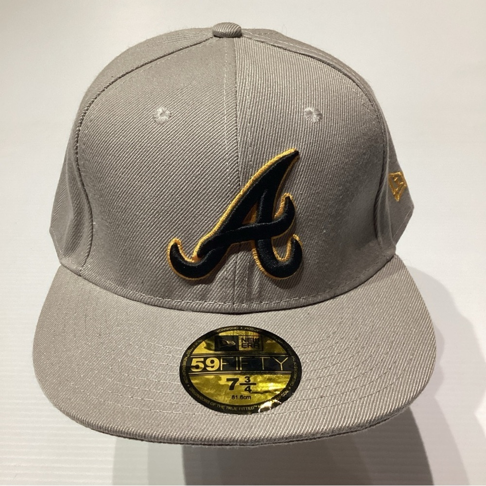 NEW ERA 59FIFTY GENUINE MERCH ATLANTA BRAVES BLACK LOGO FITTED 7 3/4 HAT